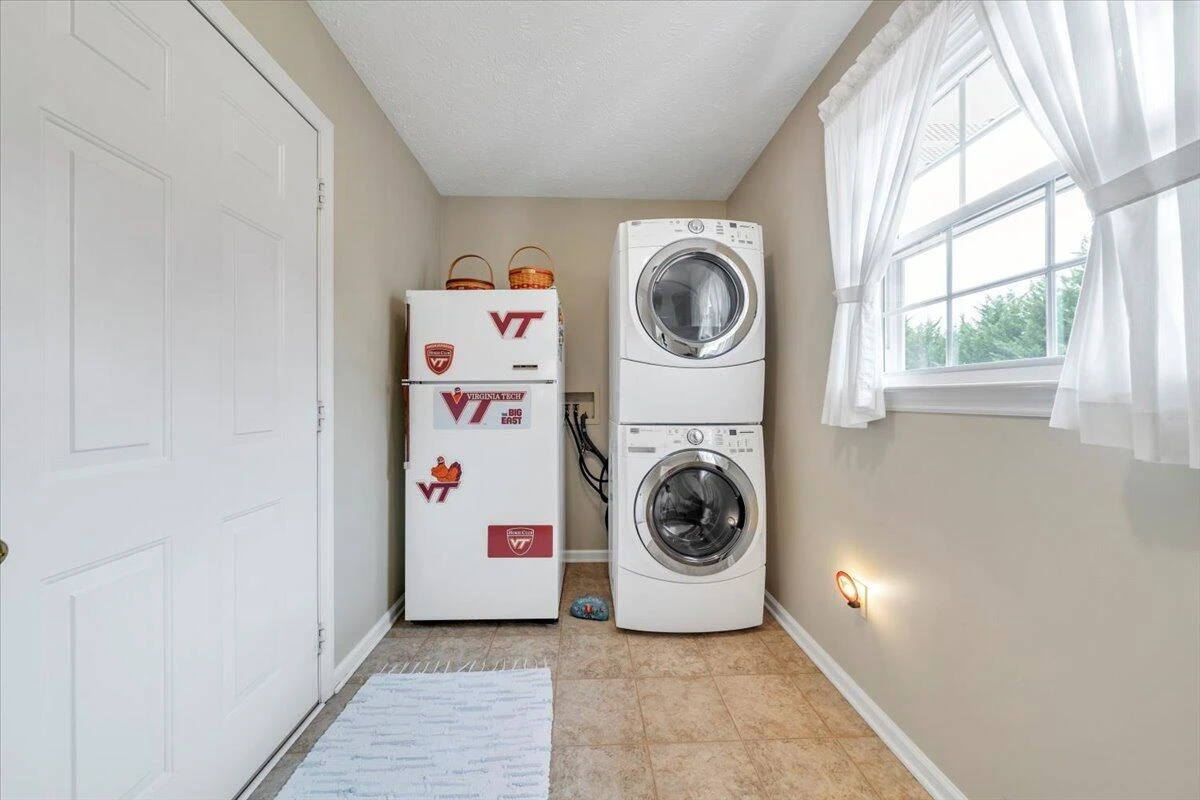 109 Sherry May ST - Photo 26