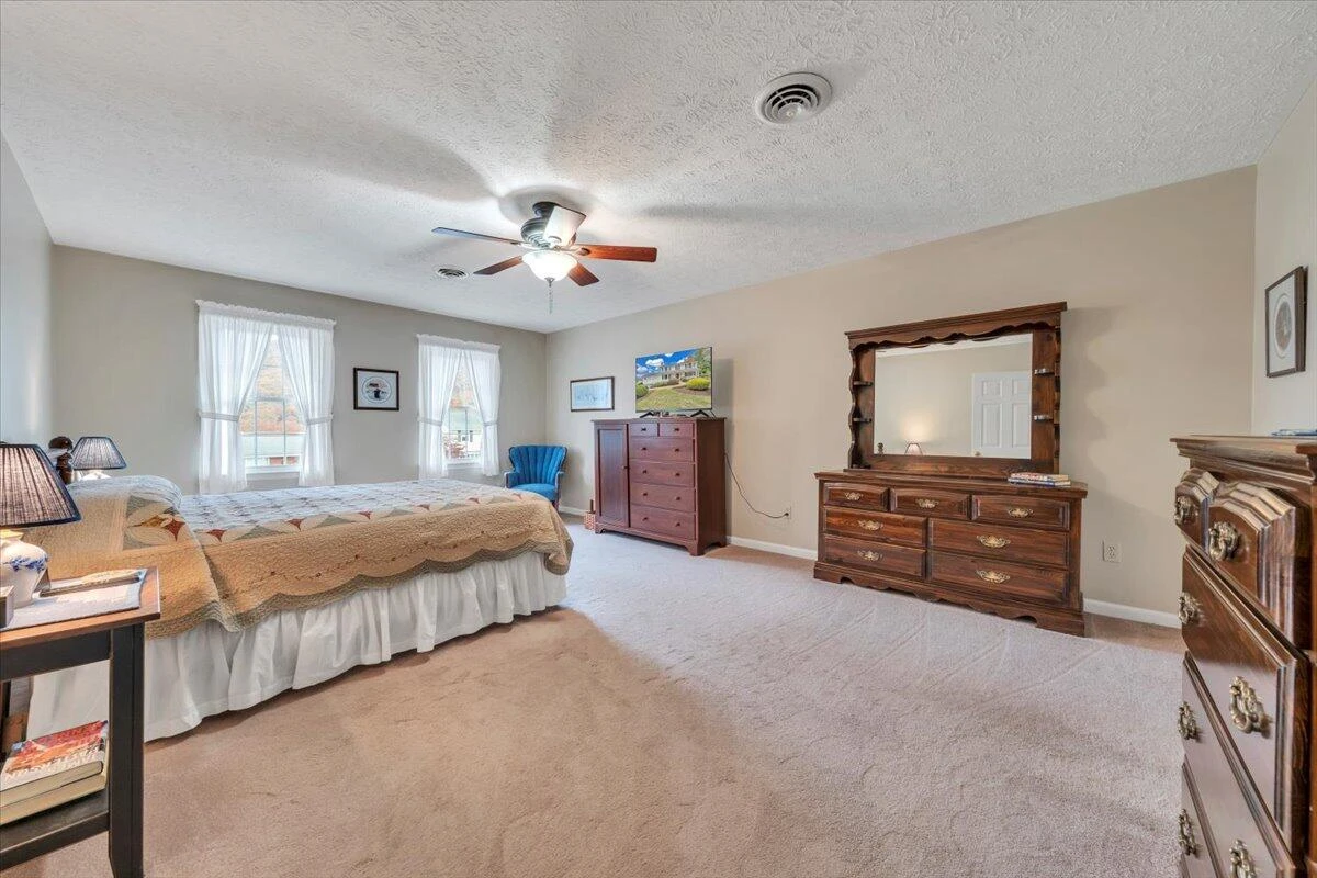 109 Sherry May ST - Photo 28