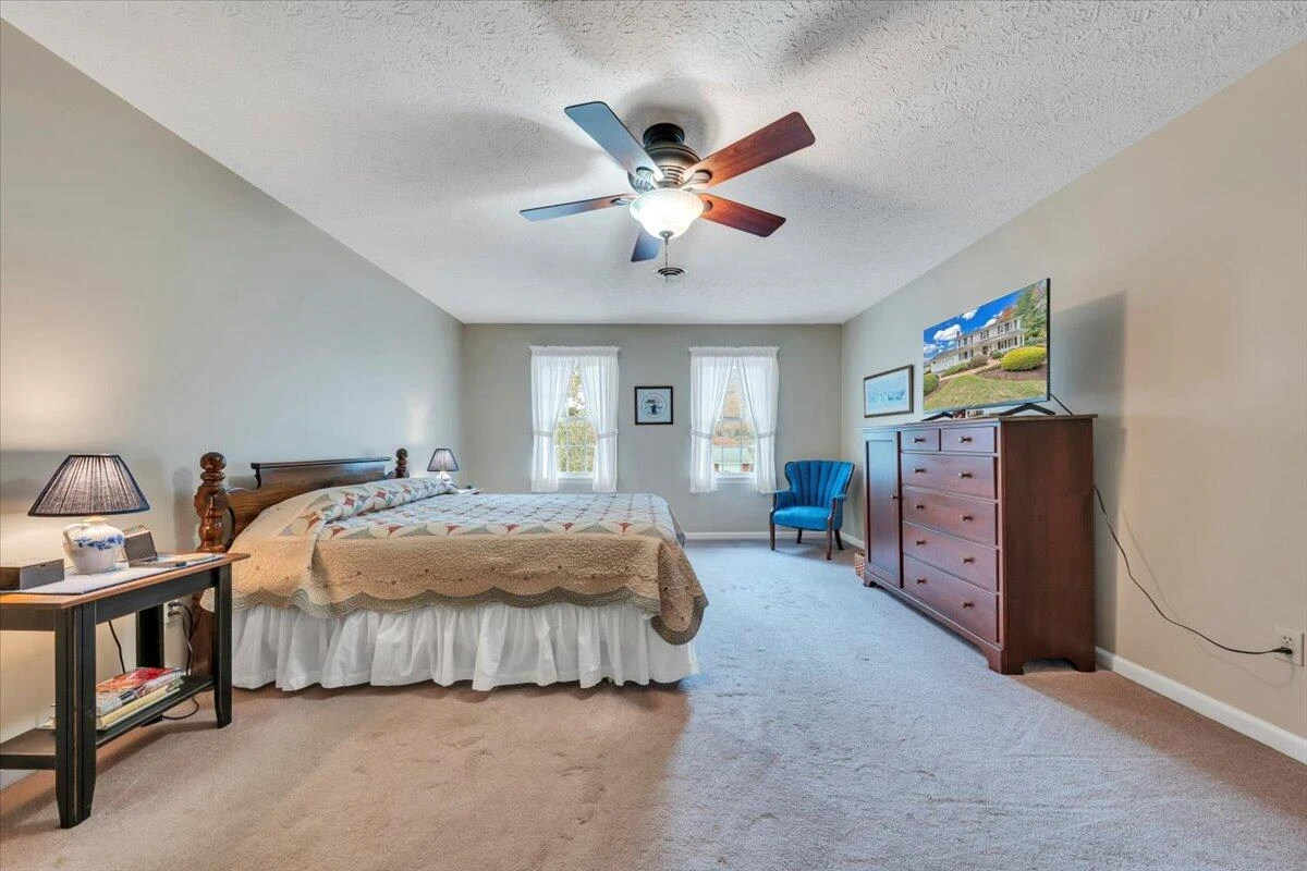 109 Sherry May ST - Photo 29