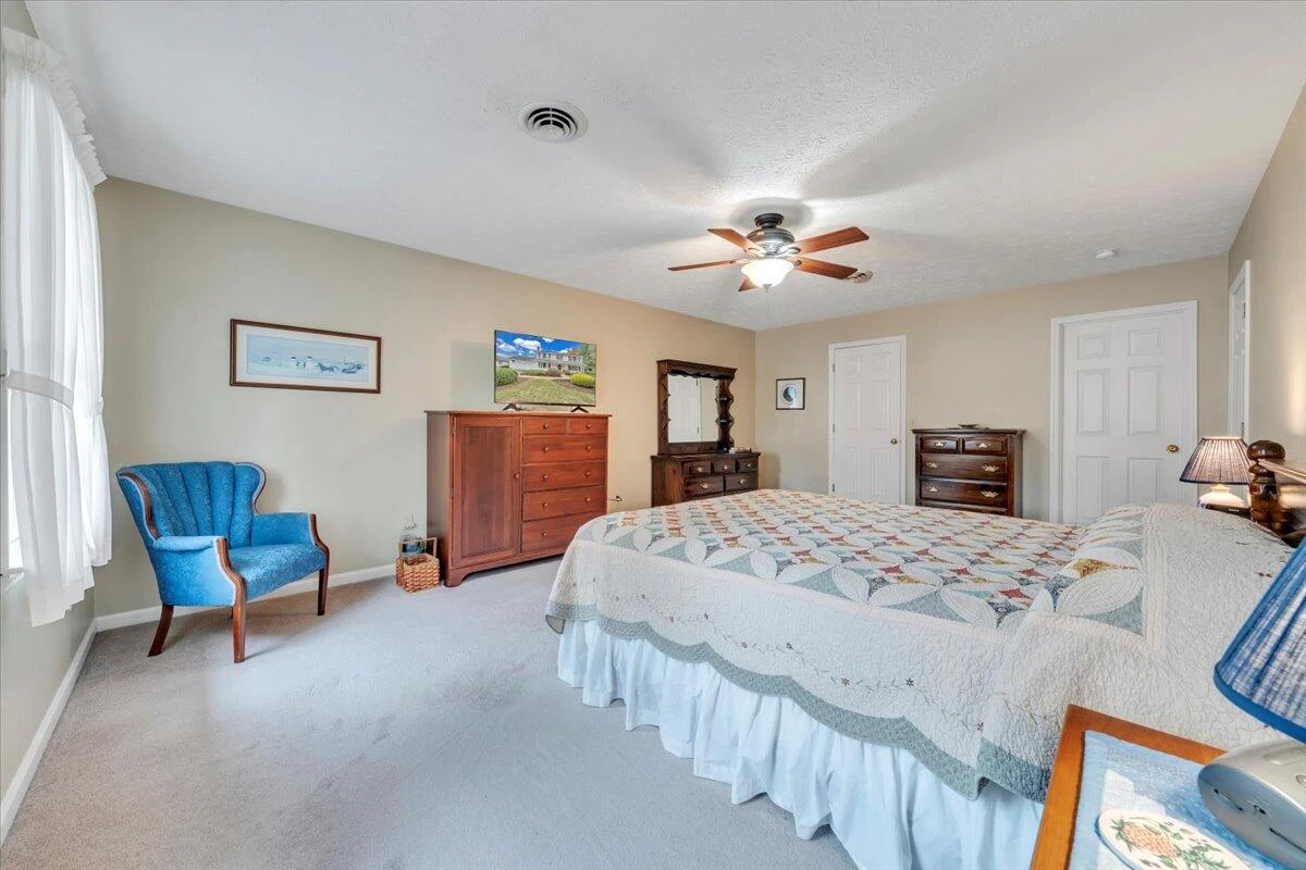 109 Sherry May ST - Photo 31