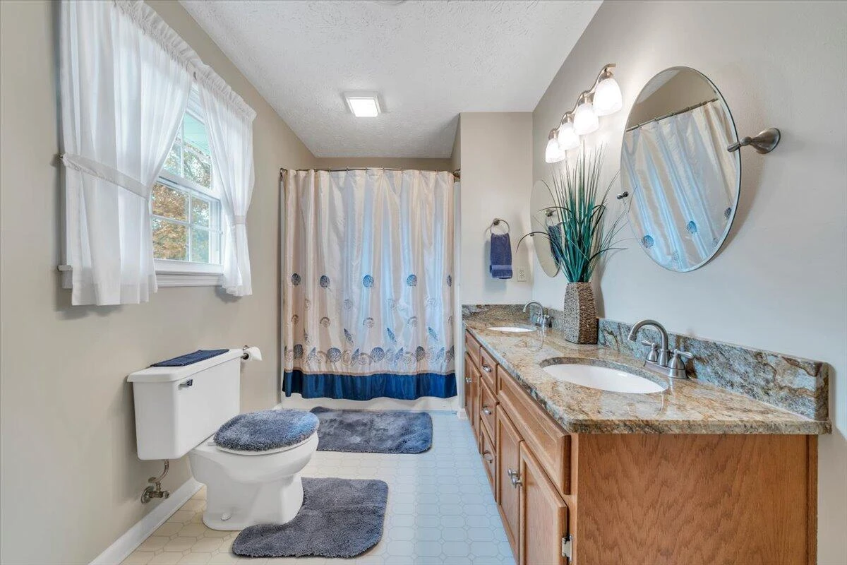 109 Sherry May ST - Photo 33