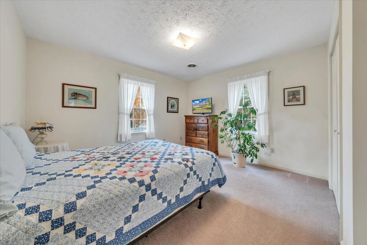 109 Sherry May ST - Photo 34