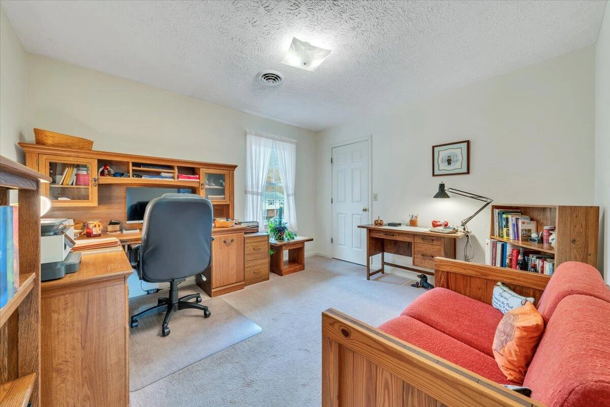 109 Sherry May ST - Photo 35