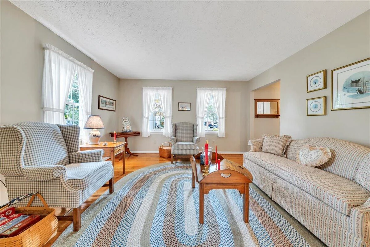 109 Sherry May ST - Photo 13
