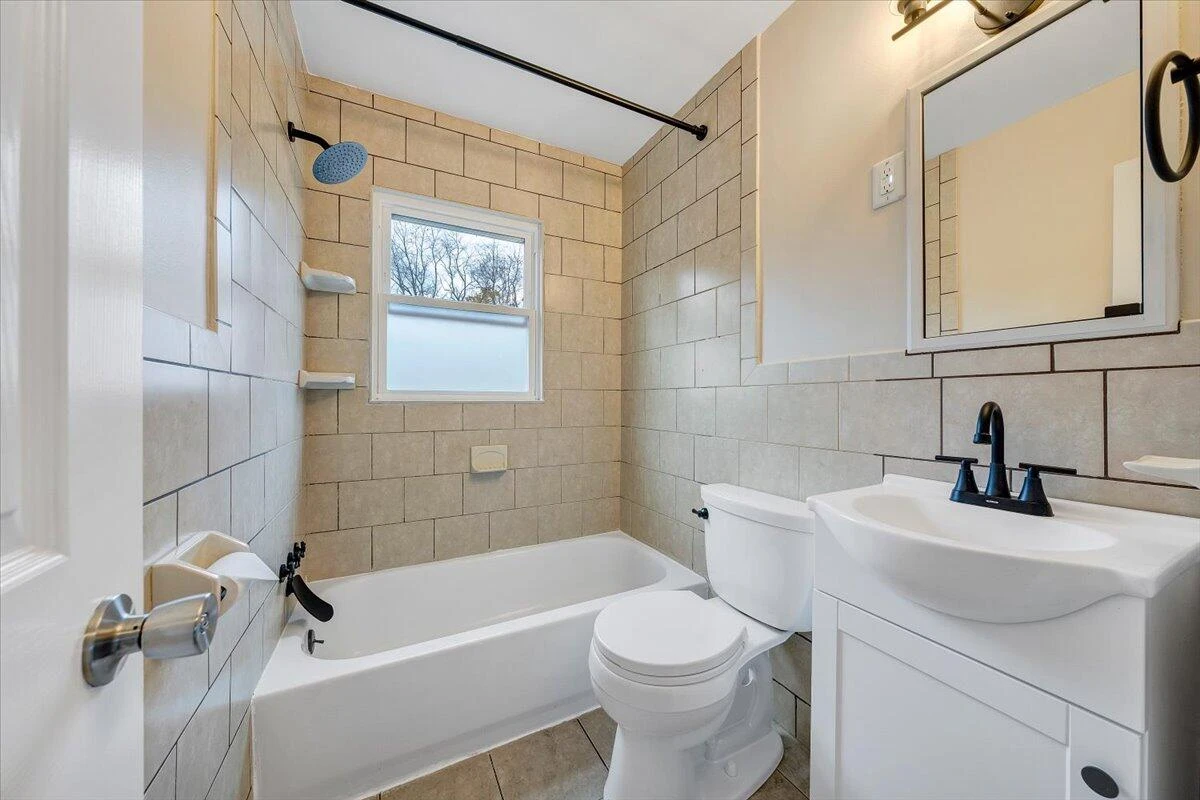4451 Old Virginia ST NE - Photo 12