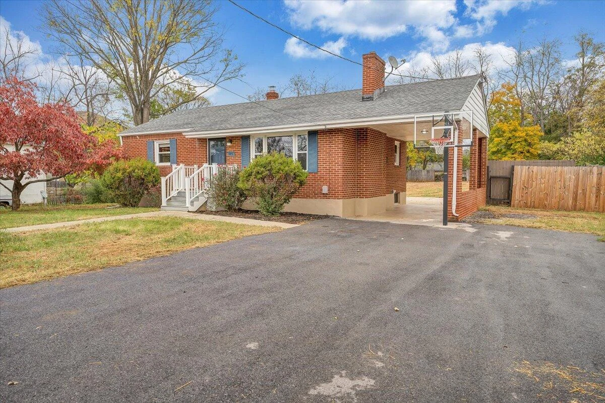 4451 Old Virginia ST NE - Photo 33