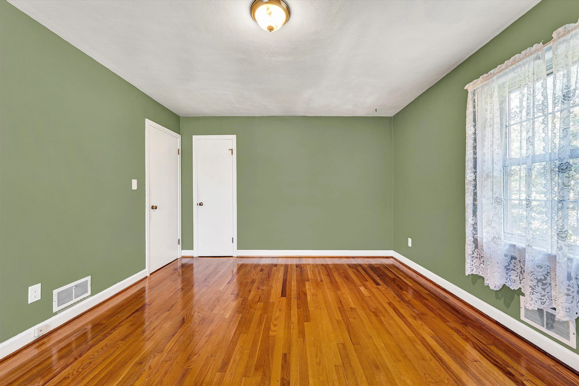 1138 Highland RD - Photo 12