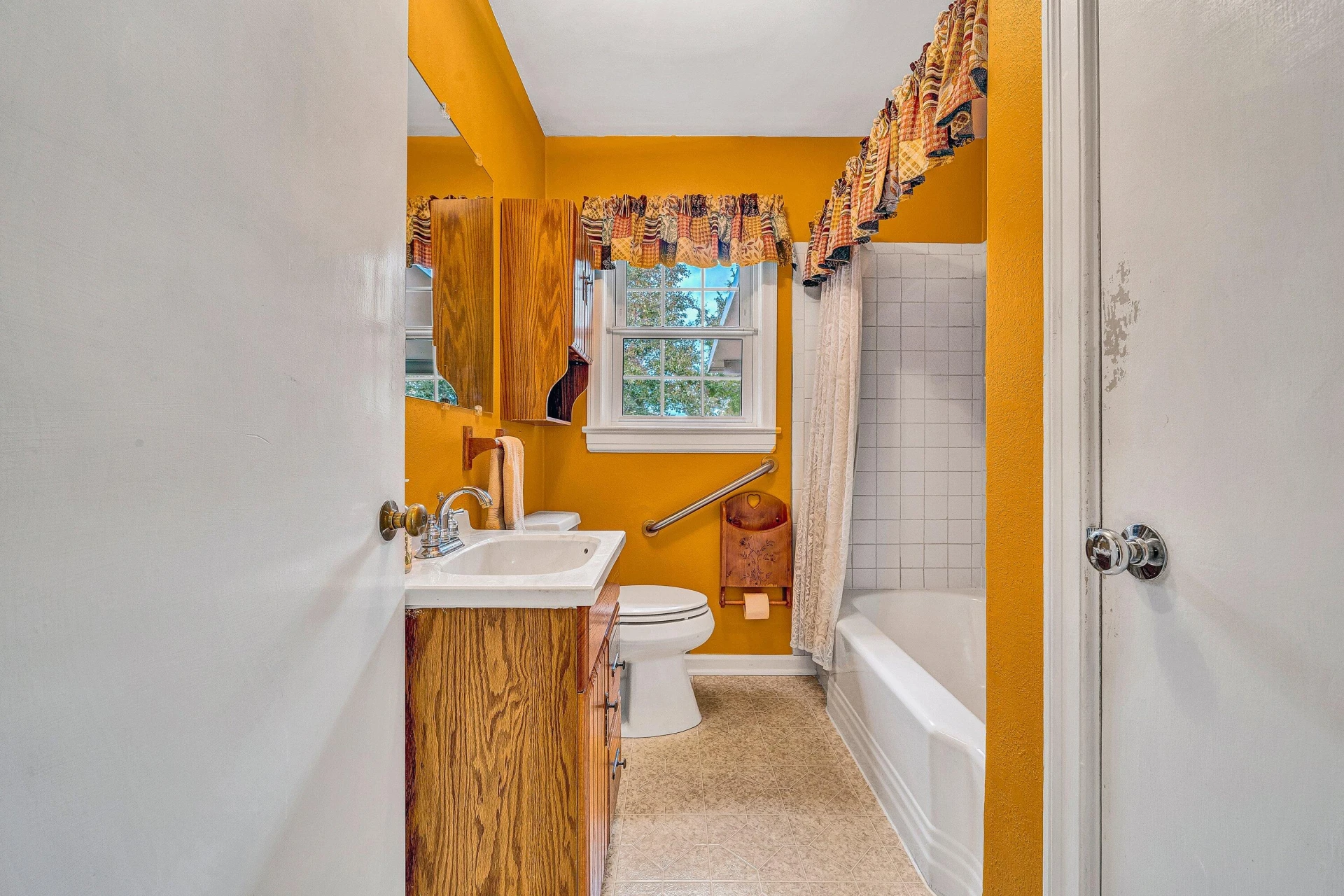 1138 Highland RD - Photo 17