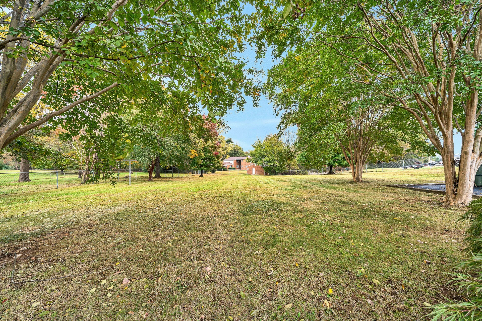 1138 Highland RD - Photo 29