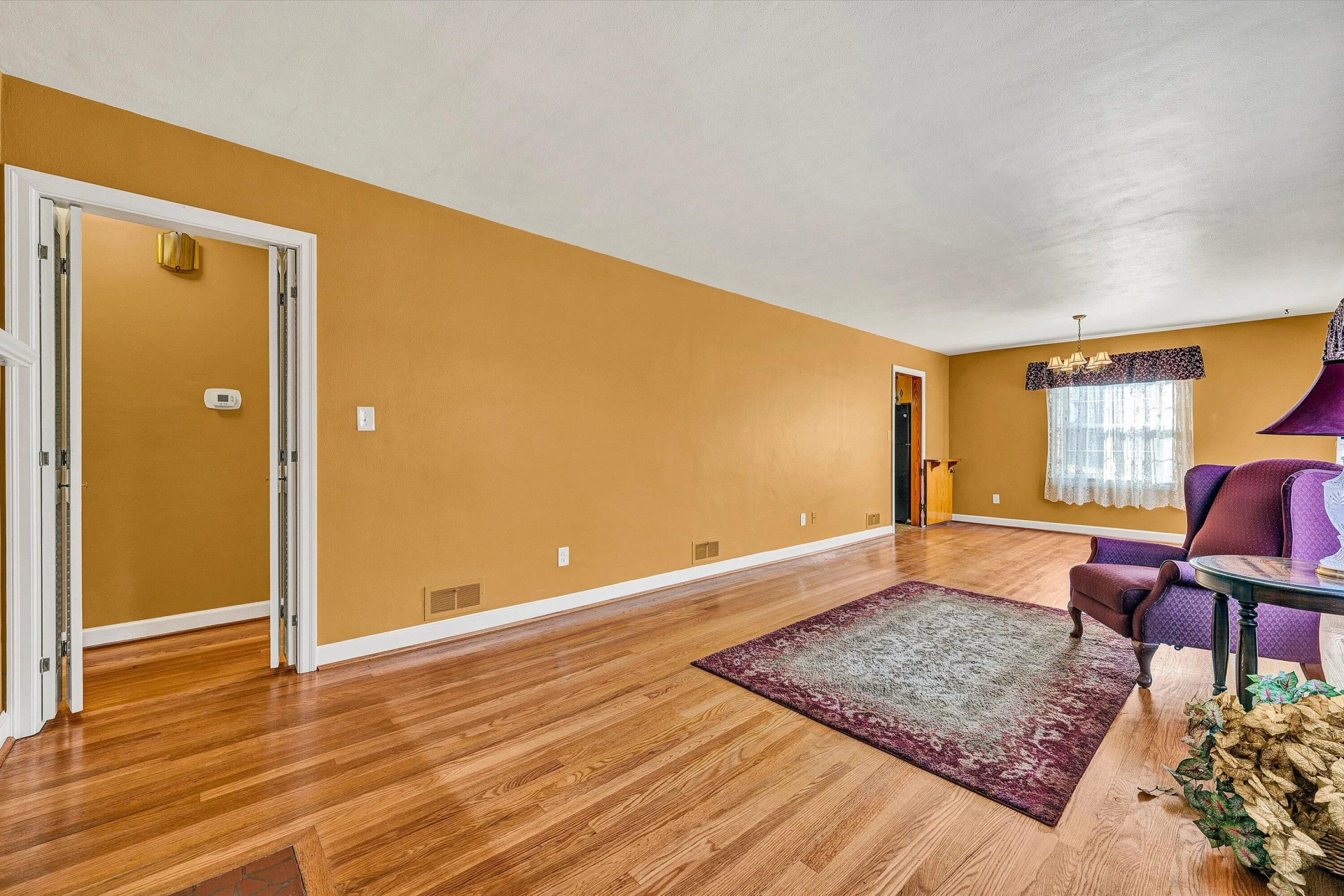 1138 Highland RD - Photo 3