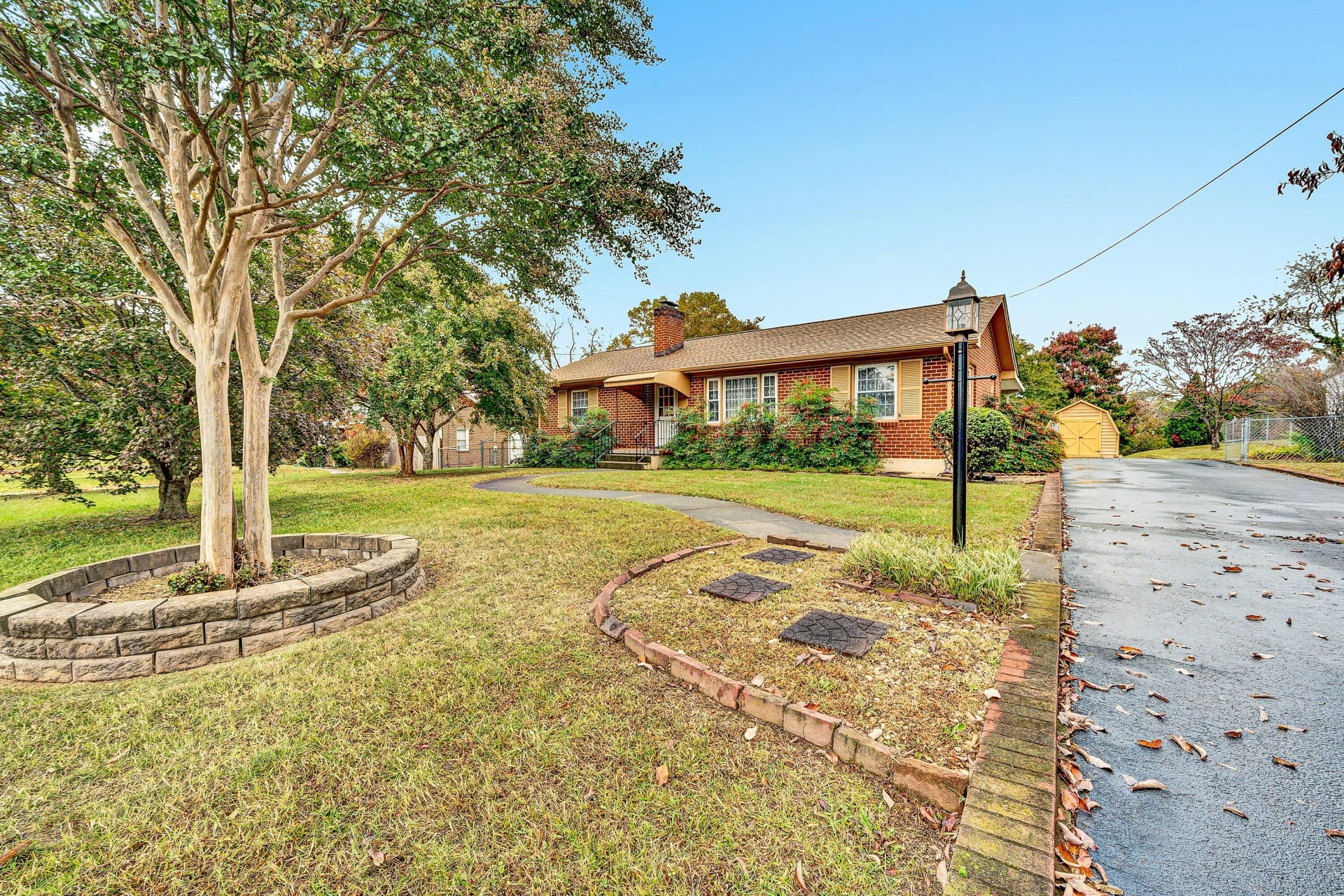 1138 Highland RD - Photo 32