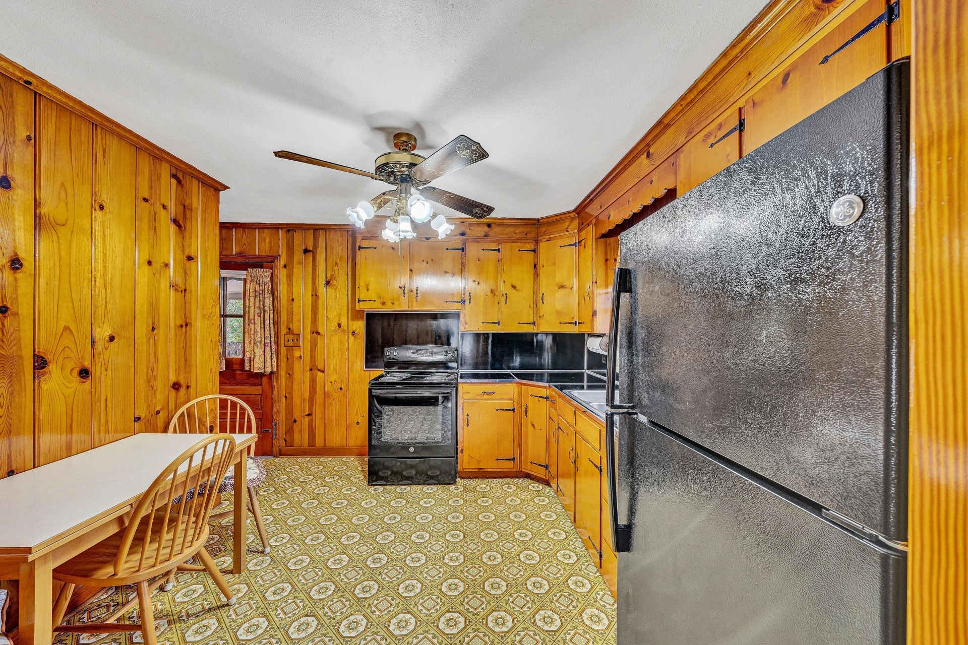 1138 Highland RD - Photo 9