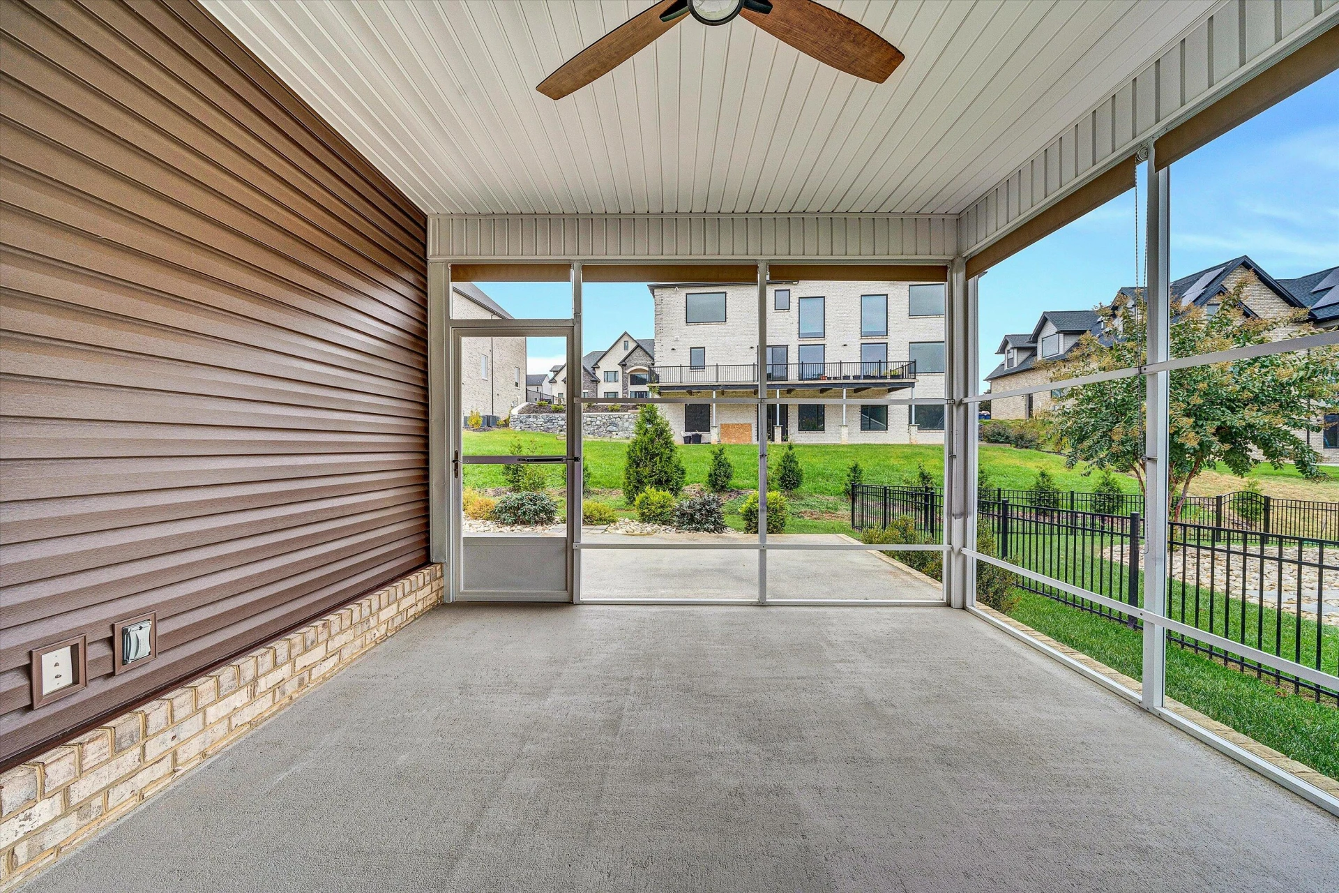 2417 Foxfield CT - Photo 34