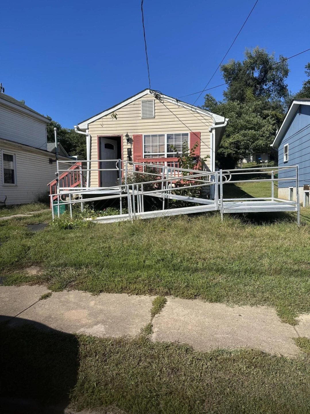 405 Harrison AVE NW