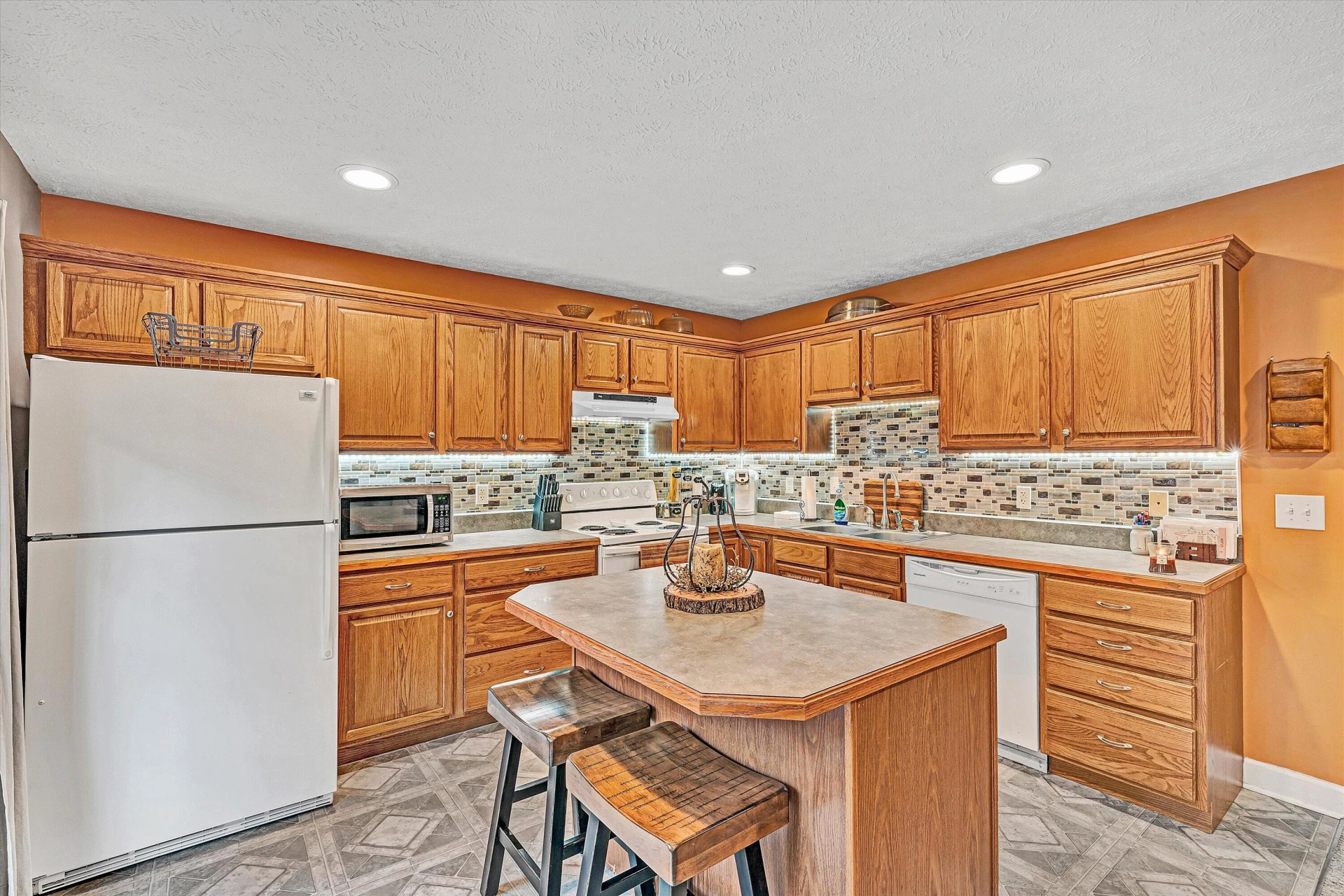 3960 Edwardsville RD - Photo 13