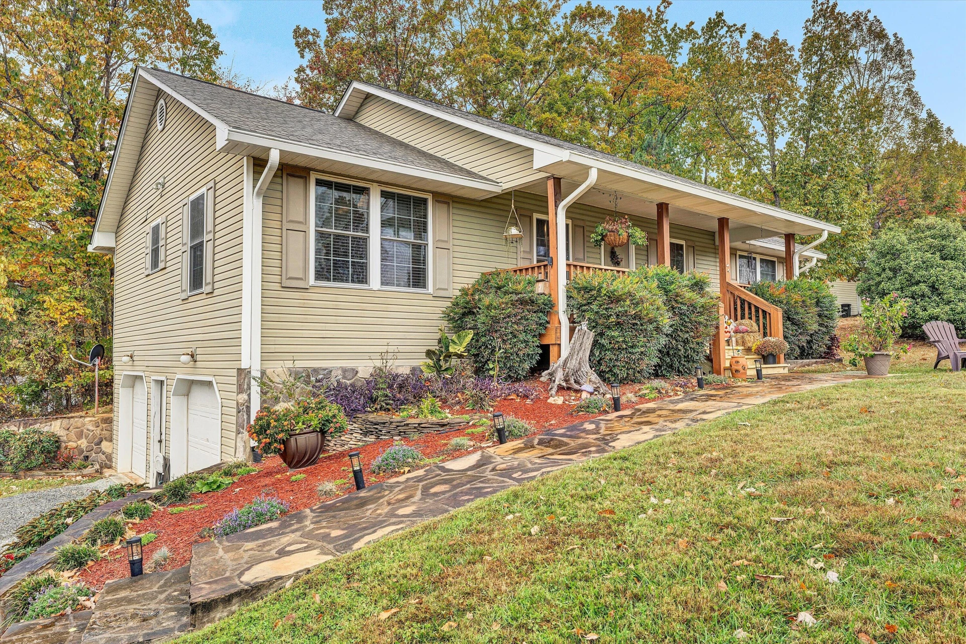3960 Edwardsville RD - Photo 3