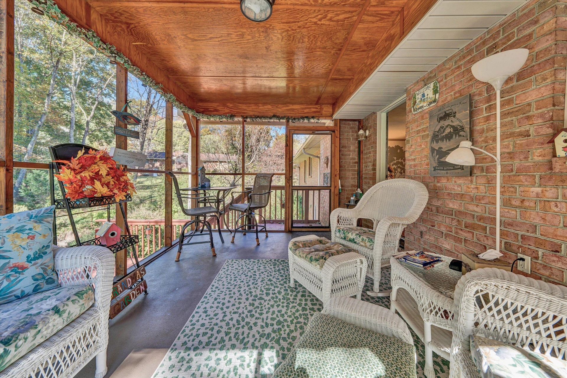 6536 Woodbrook DR - Photo 23