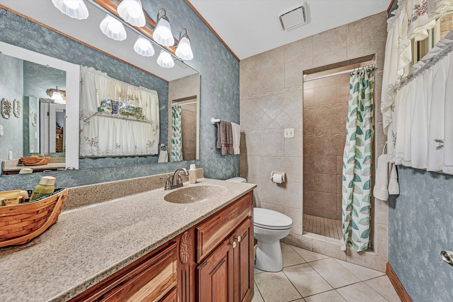 6536 Woodbrook DR - Photo 29