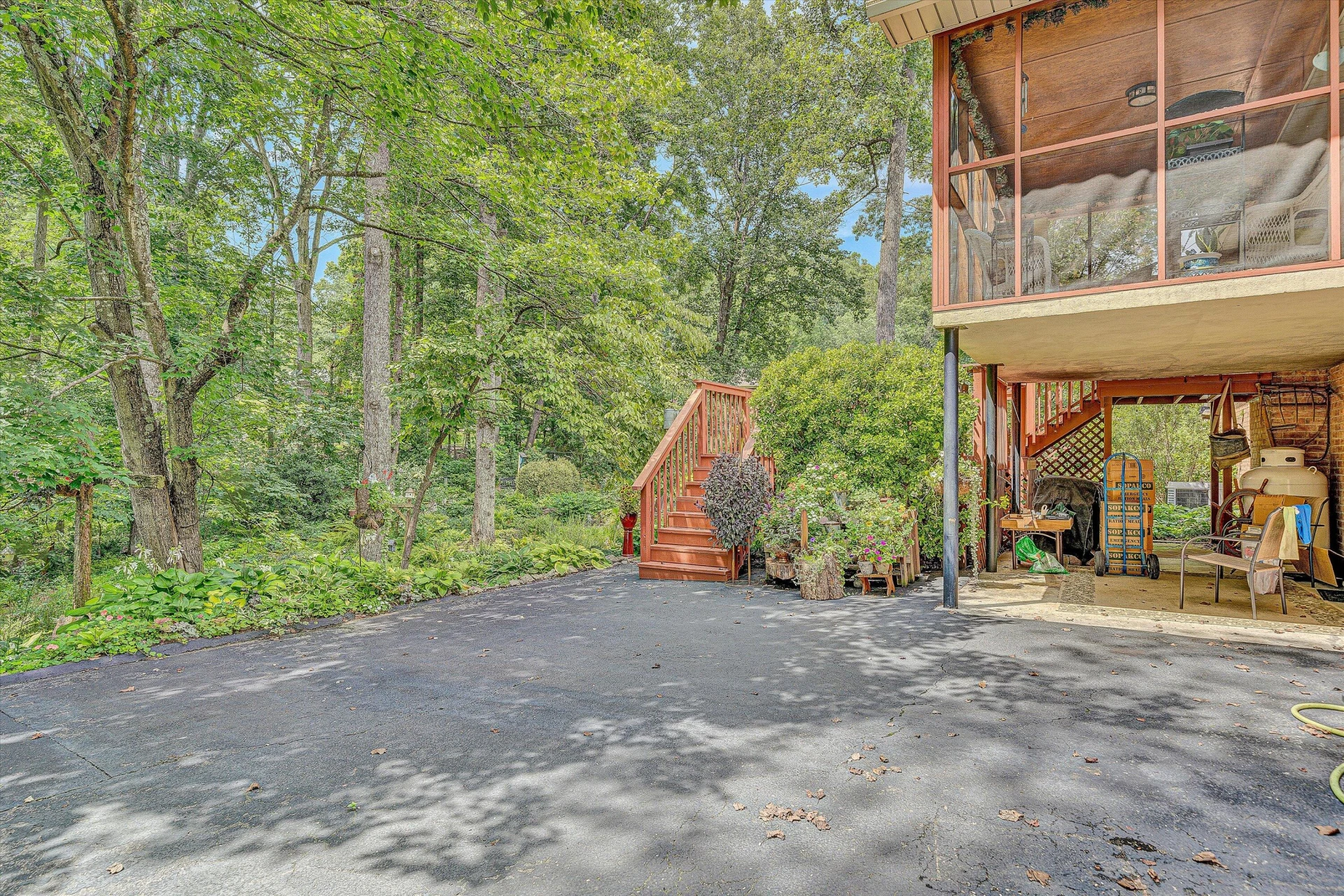 6536 Woodbrook DR - Photo 47