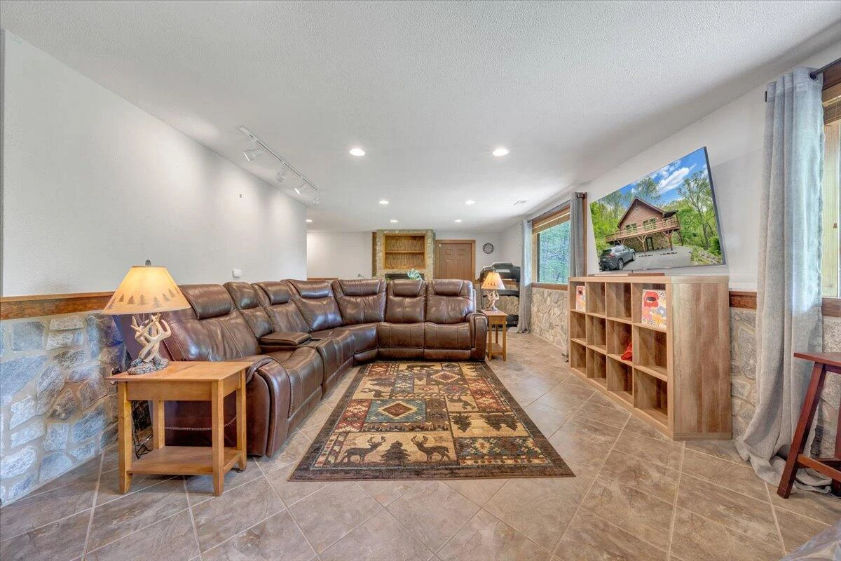 13357 Callaway RD - Photo 35