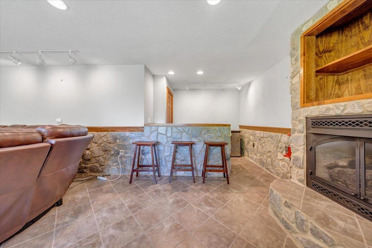 13357 Callaway RD - Photo 37