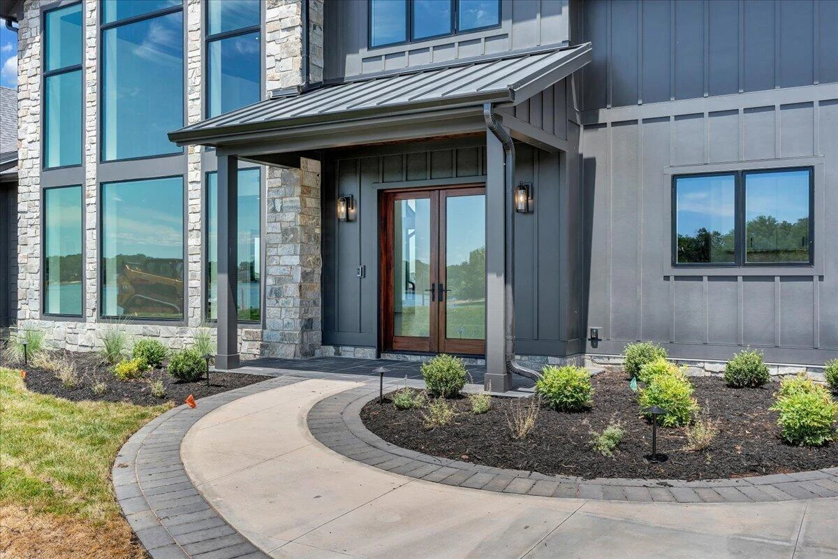 118 Lakeport CIR - Photo 12