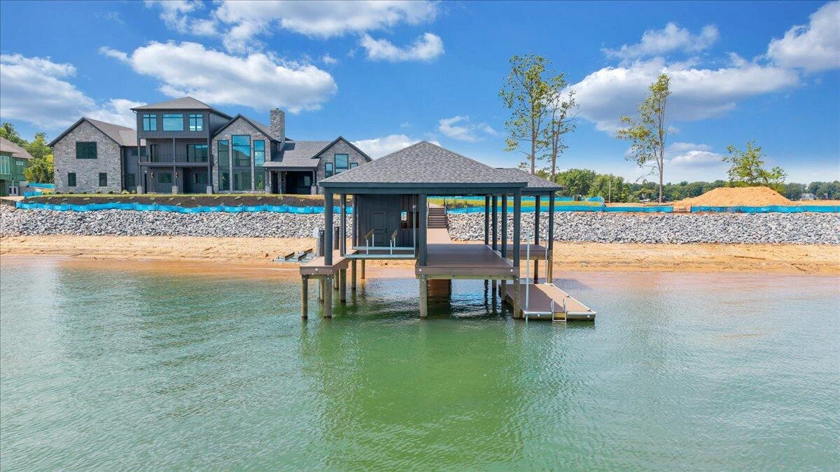 118 Lakeport CIR - Photo 132