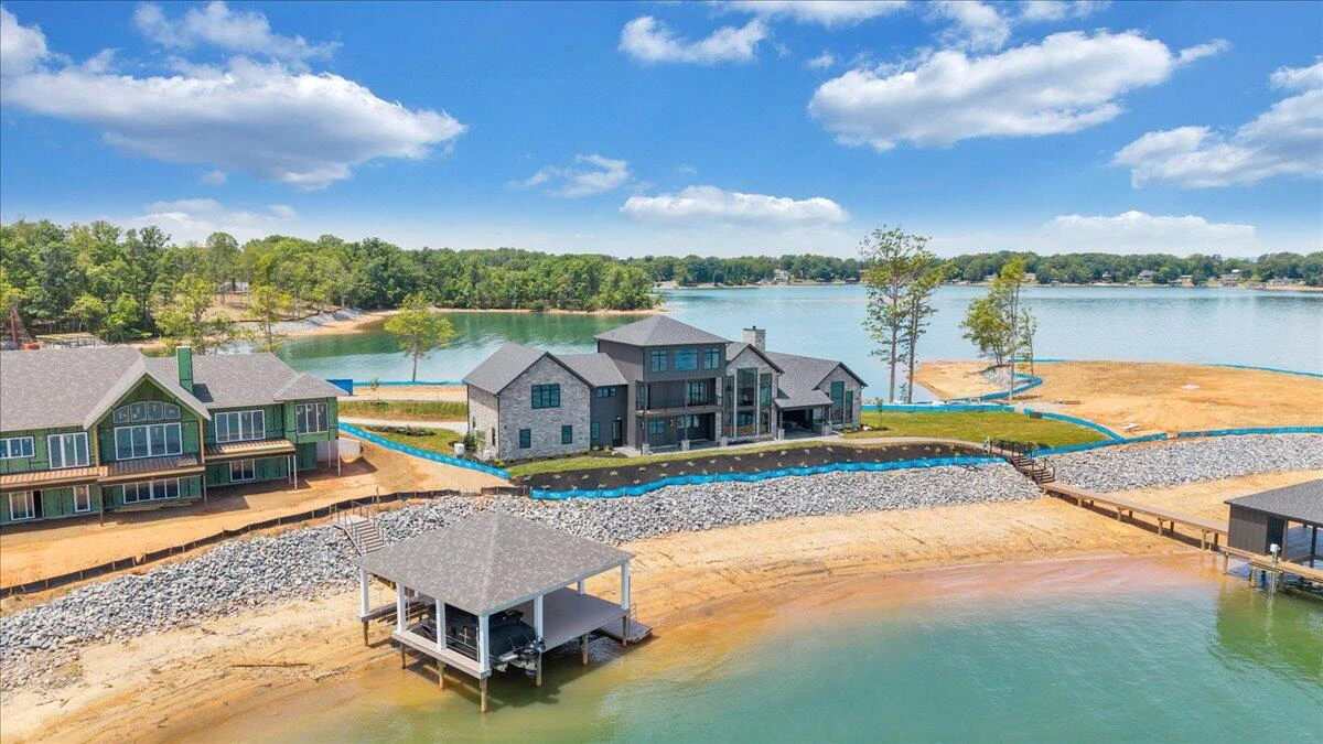 118 Lakeport CIR - Photo 136