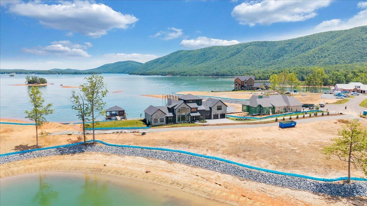 118 Lakeport CIR - Photo 141