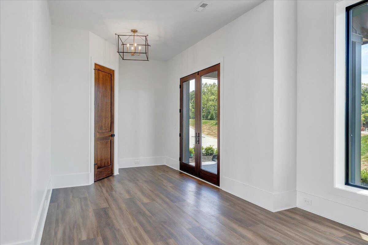 118 Lakeport CIR - Photo 14
