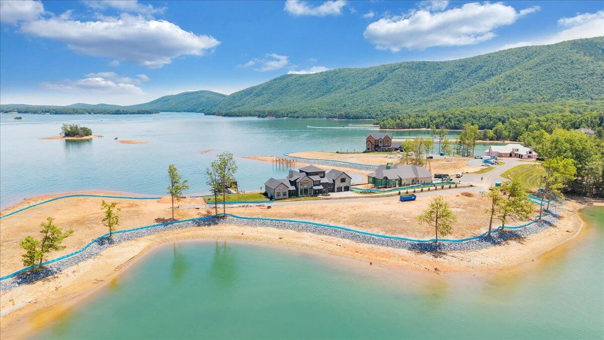 118 Lakeport CIR - Photo 142