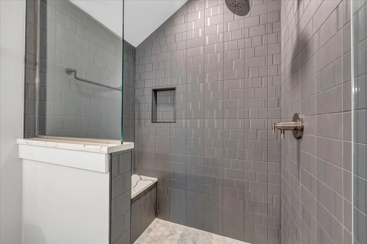 118 Lakeport CIR - Photo 57