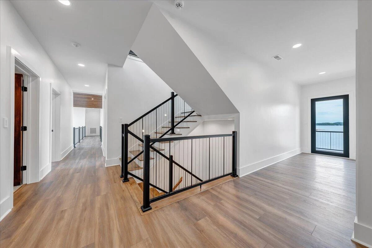 118 Lakeport CIR - Photo 79