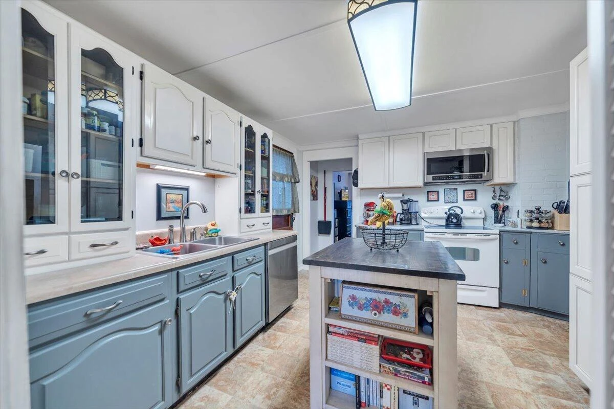 4244 Bradshaw RD - Photo 12