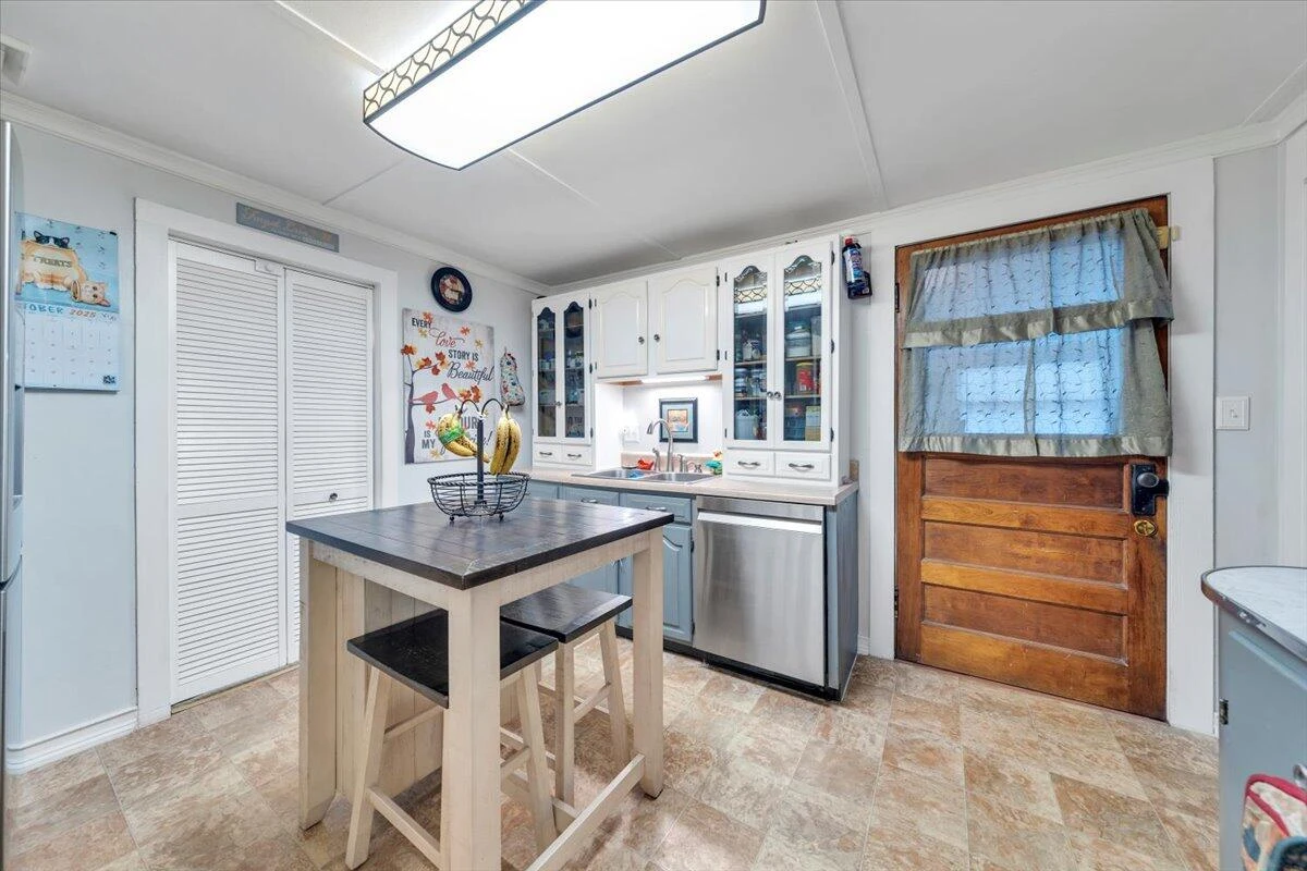 4244 Bradshaw RD - Photo 13