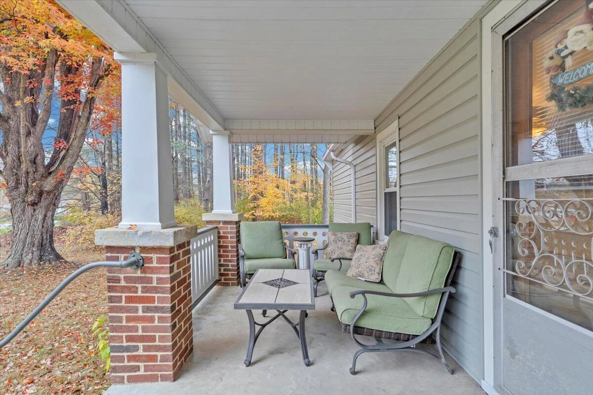 4244 Bradshaw RD - Photo 4