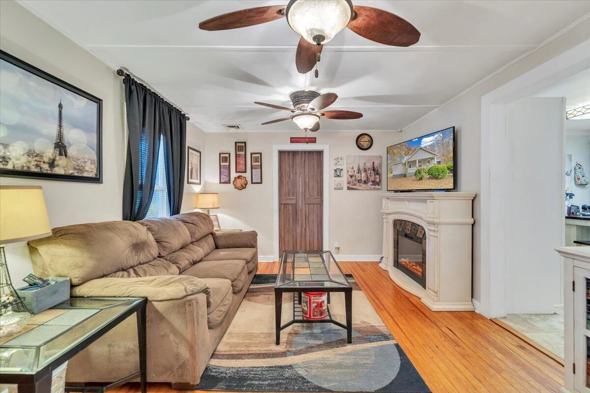 4244 Bradshaw RD - Photo 6