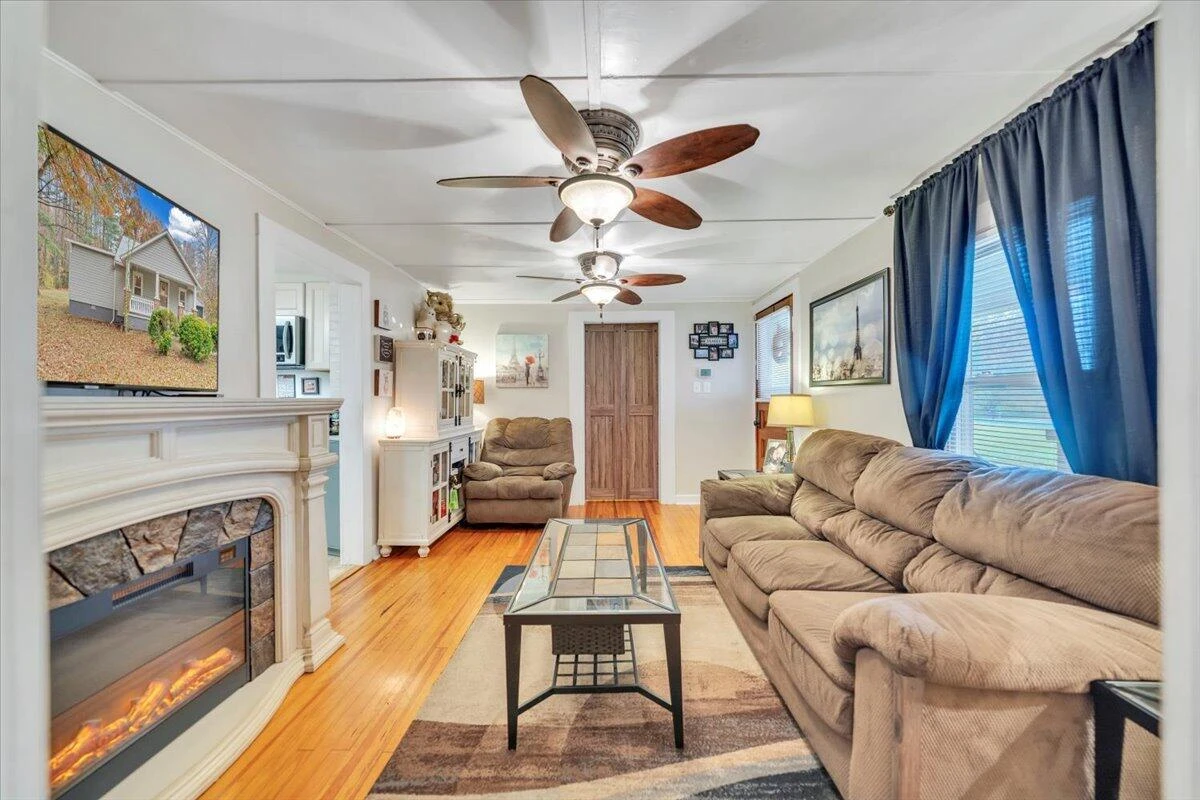 4244 Bradshaw RD - Photo 8
