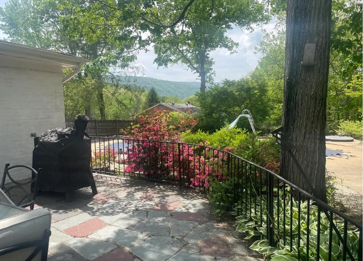 1407 Russell DR - Photo 3