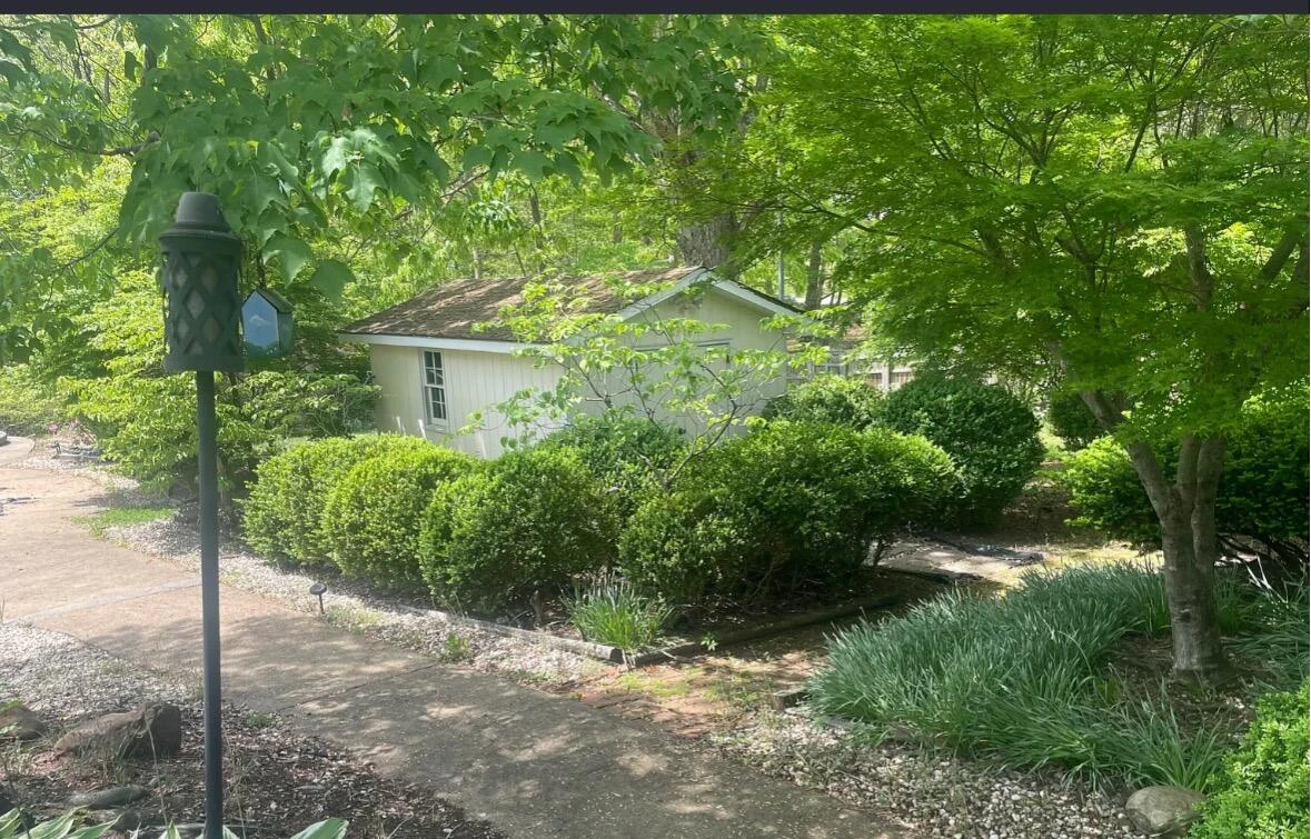 1407 Russell DR - Photo 5