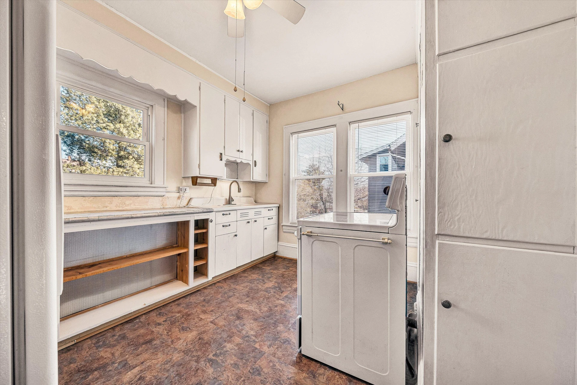 2127 Denniston AVE SW - Photo 12