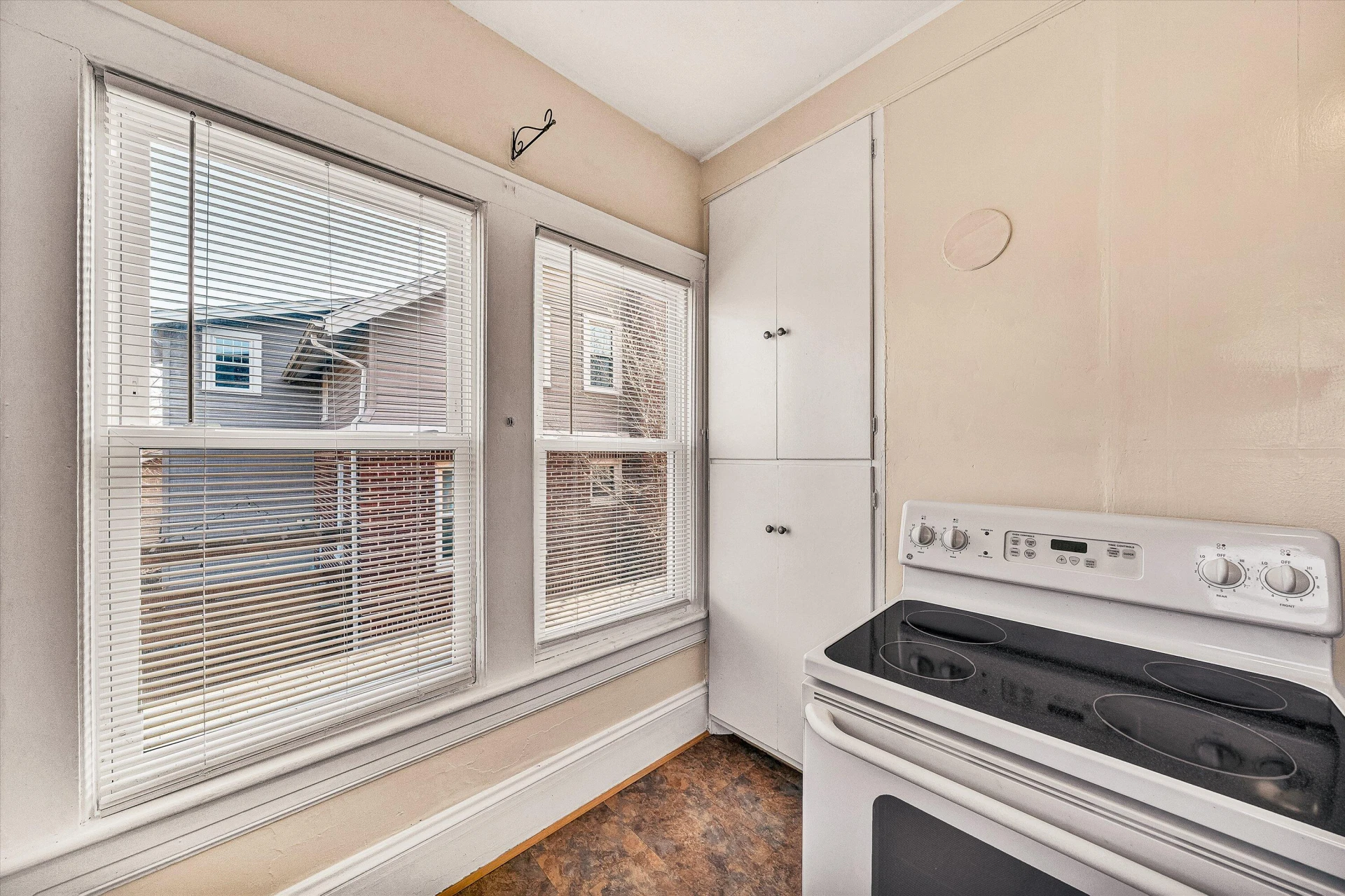 2127 Denniston AVE SW - Photo 15