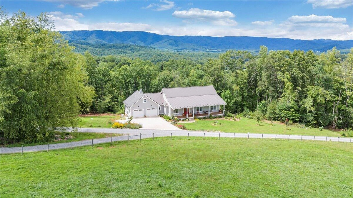 278 Woodwinds RD - Photo 3