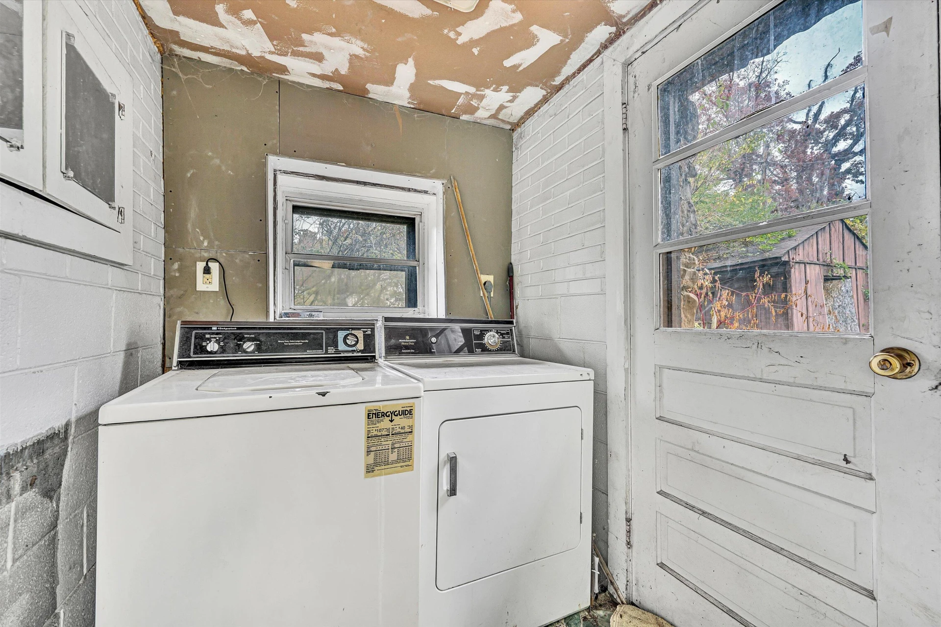 4714 Tobey RD - Photo 17