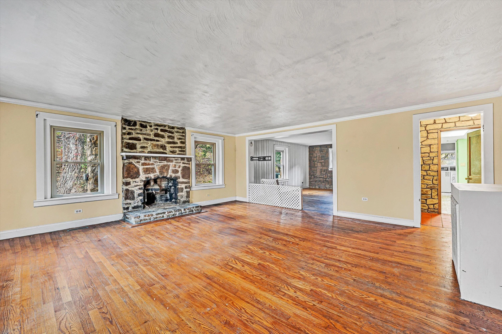 4714 Tobey RD - Photo 4