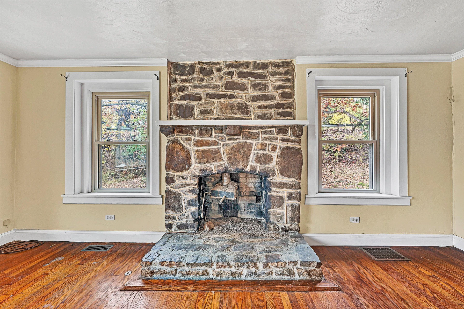 4714 Tobey RD - Photo 5