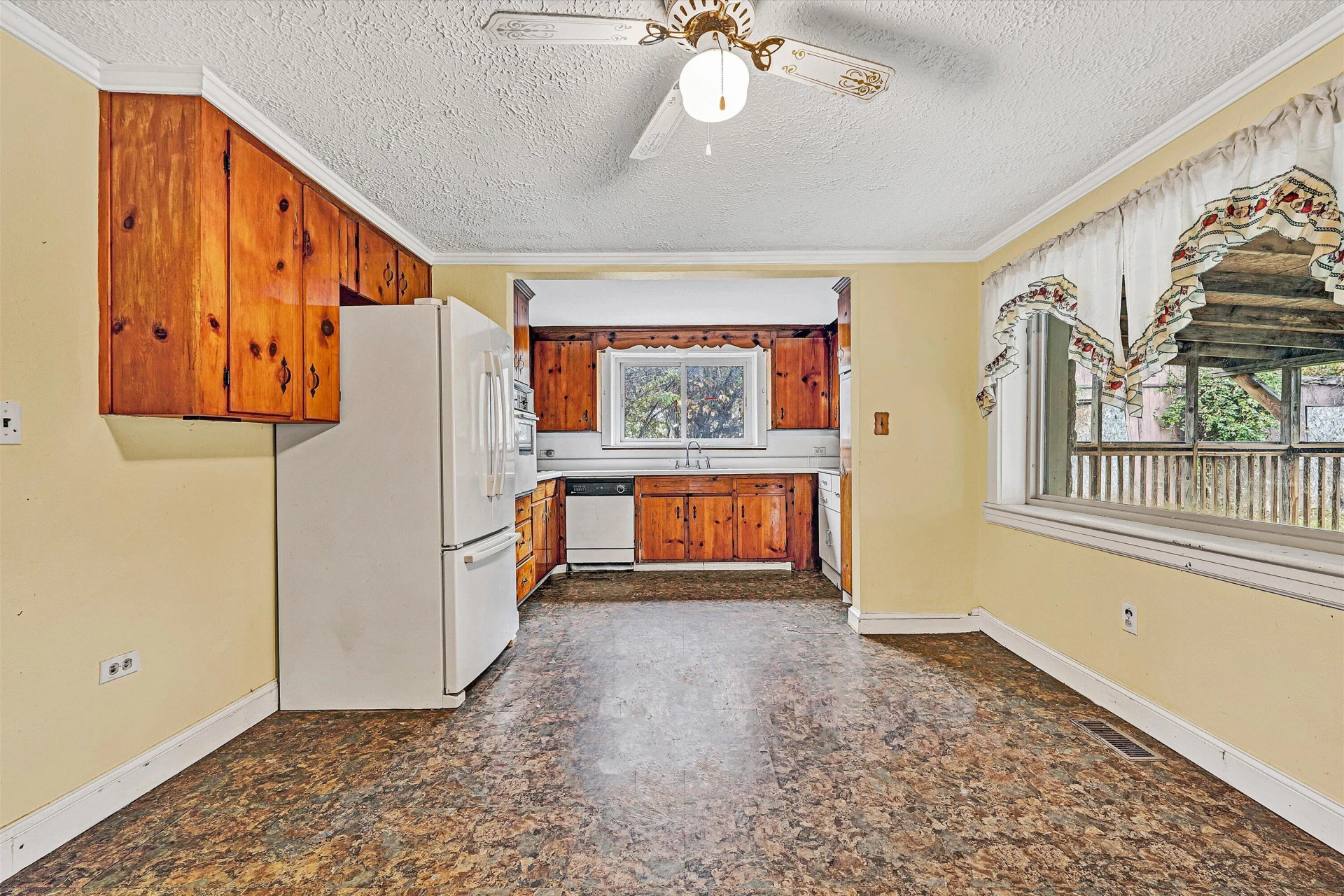 4714 Tobey RD - Photo 9