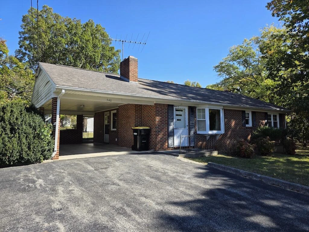 540 Bernard RD - Photo 3