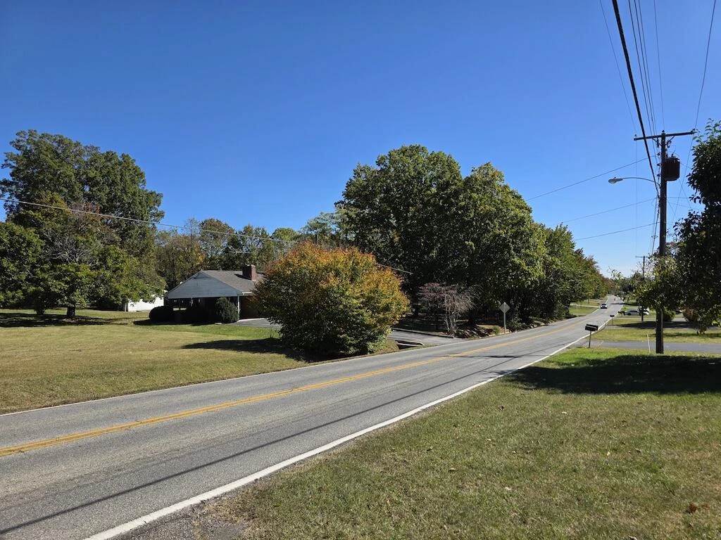 540 Bernard RD - Photo 23