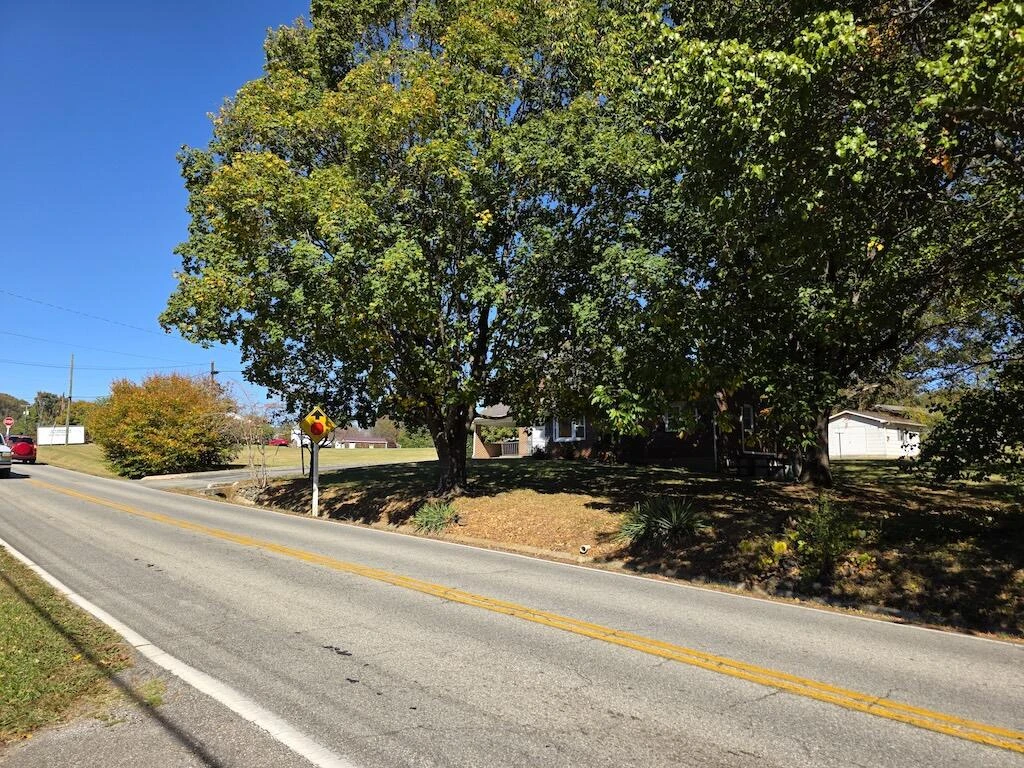 540 Bernard RD - Photo 24